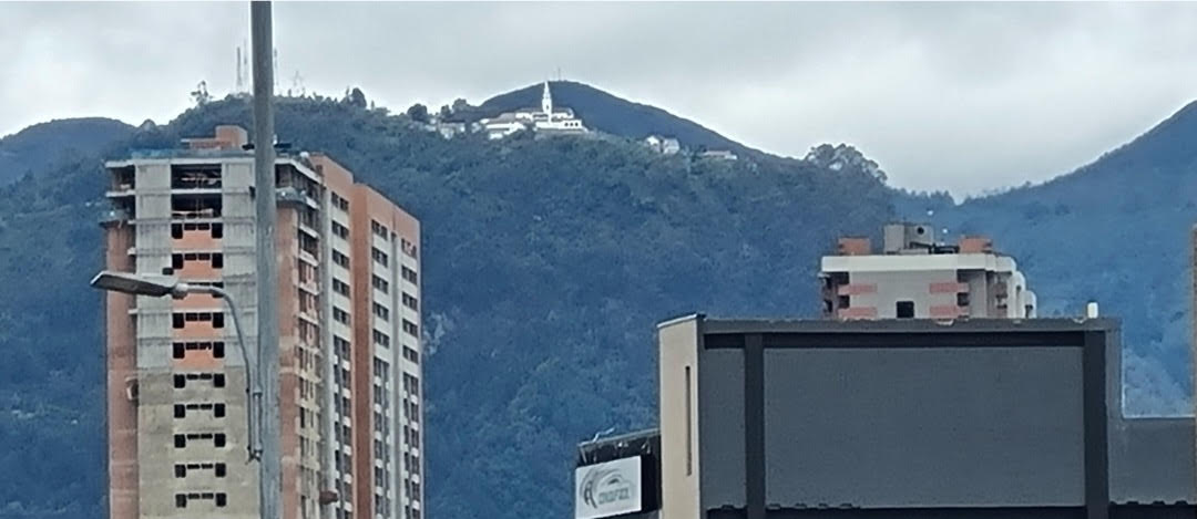 Los edificios se tragan las casas bogotanas