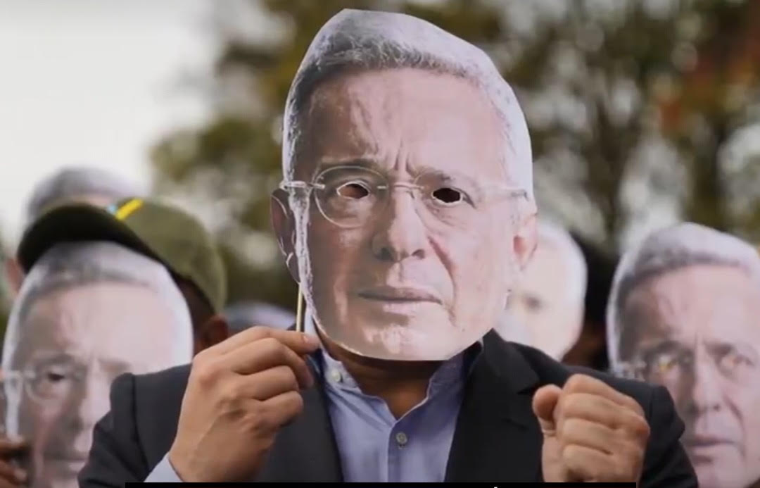 Finca por cárcel para Uribe: 24 preguntas para quien sepa las respuestas