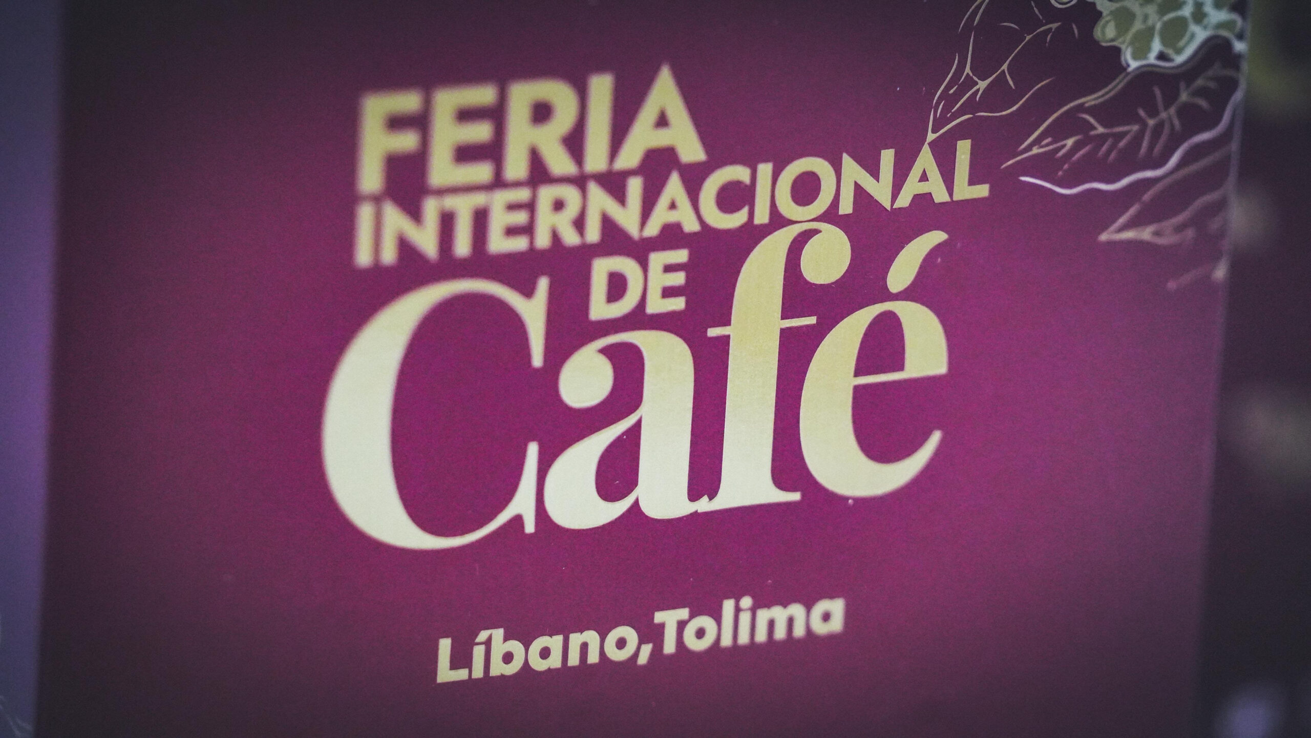 A la paz total se llega a través de una taza de café