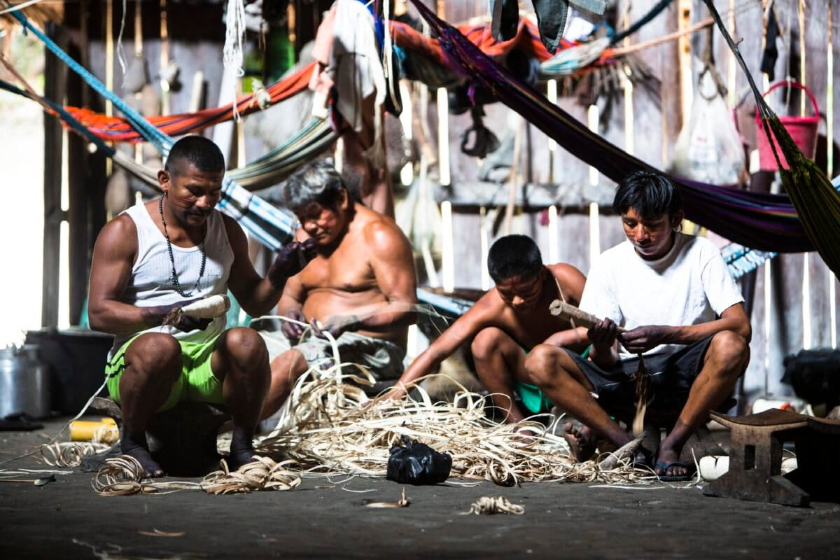 Colombia: el desafío de alcanzar la autonomía indígena pese a la violencia y las deudas del Congreso