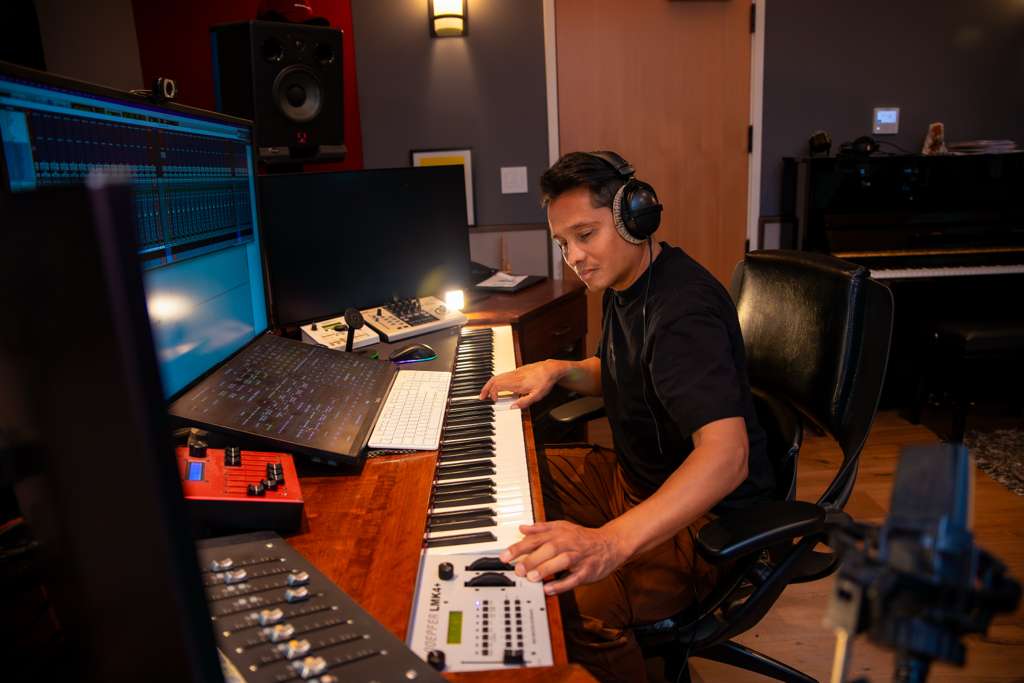 Jorge Cortés galardonado como mejor músico y productor del año en los Ánton Awards 2025