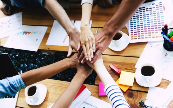 Elkarlotzen: CESA y Universidad de Deusto en España lideran iniciativa para reducir la vulnerabilidad económica de migrantes a través del emprendimiento