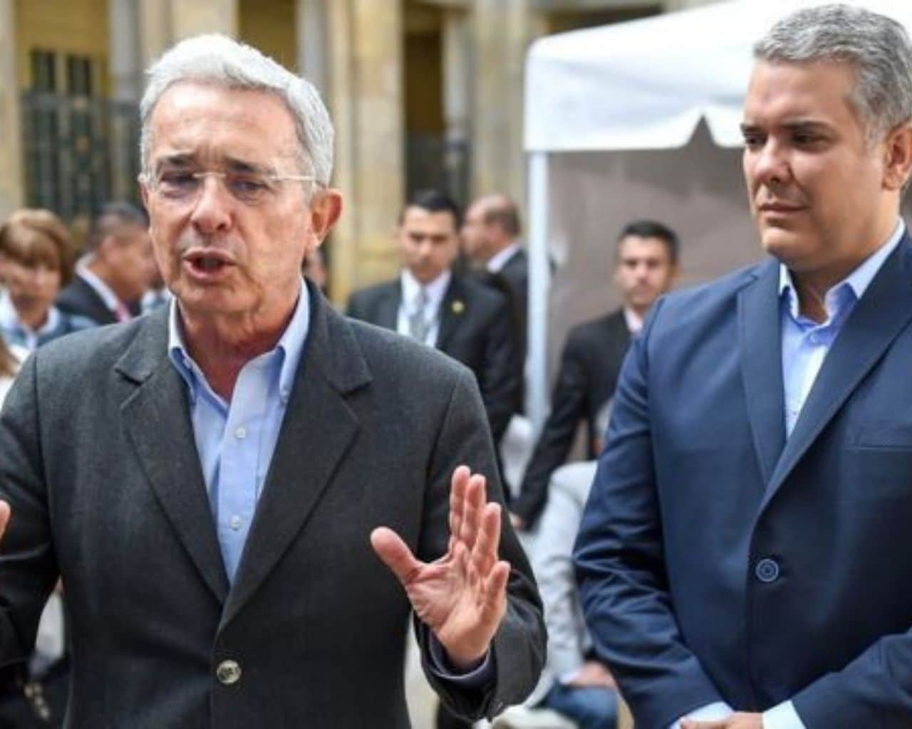 ¿En el uribismo se avergüenzan de su expresidente Iván Duque?